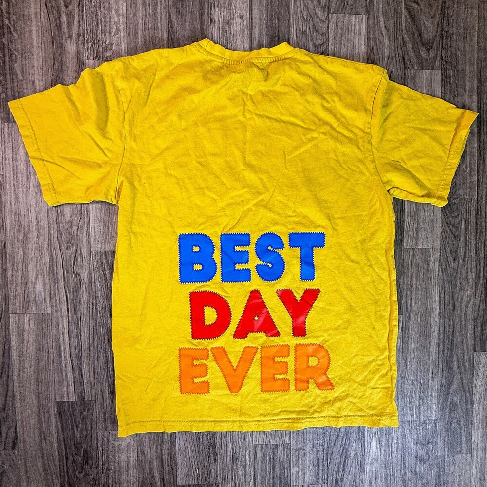 LEGOLAND Classic Yellow Graphic Logo T-Shirt Youth Large 100% Cotton